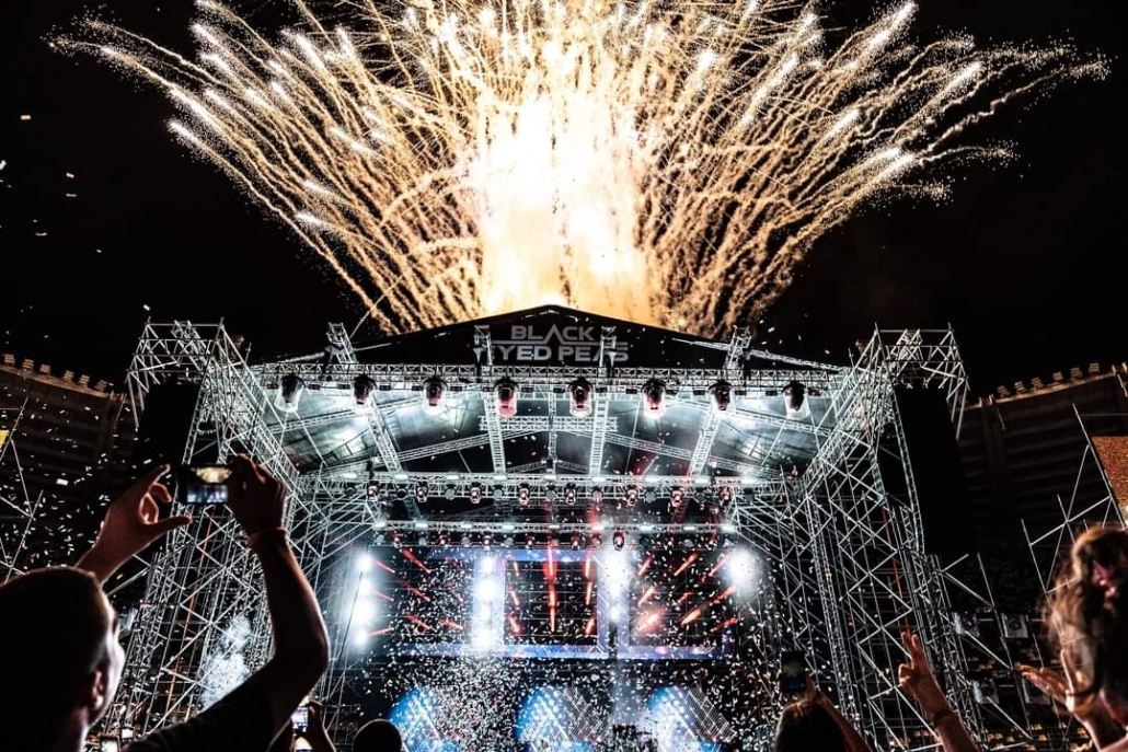 Outdoor concert stage with truss roof, lighting and fireworks built by GeoEvent