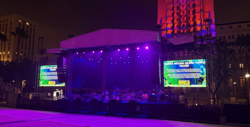 Outdoor concert stage with LED screens, lighting and sound produced by GeoEvent